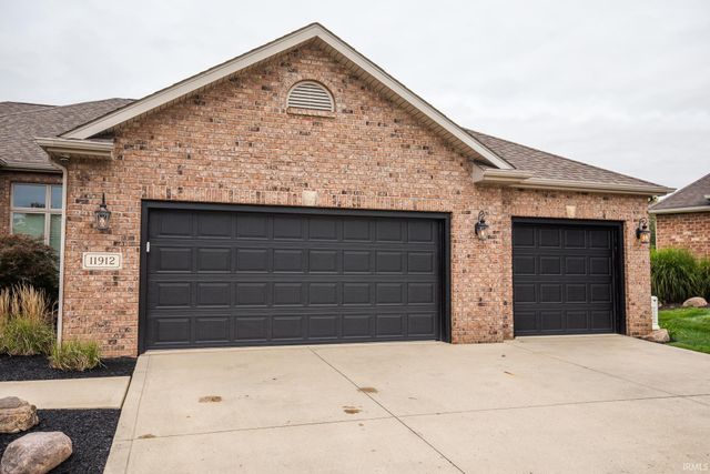 11912 Fairway Winds Court, Fort Wayne, IN 46814