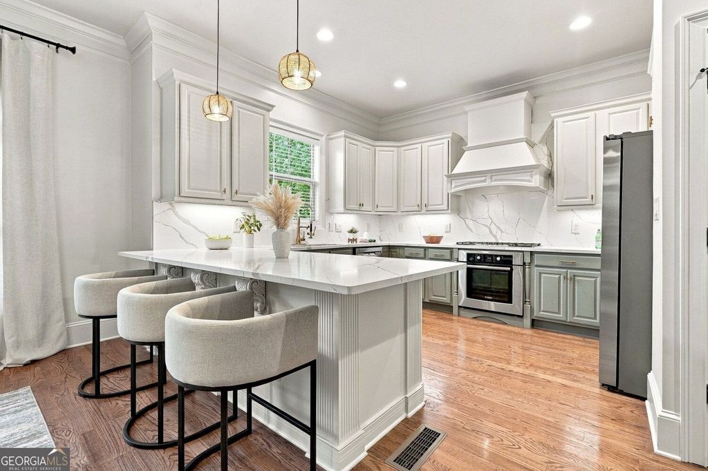 934 Delaronde Court, Sandy Springs, GA 30328 — photo 2