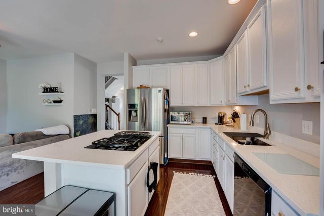 41853 CINNABAR SQ, Aldie, VA 20105