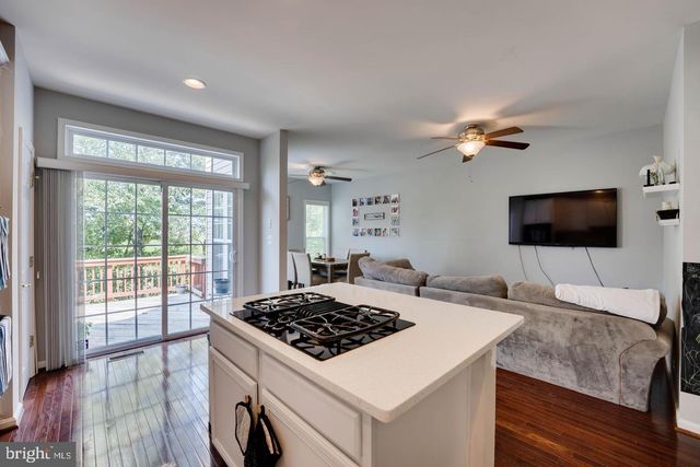 41853 CINNABAR SQ, Aldie, VA 20105