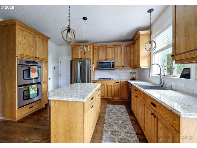 8139 Se 134TH Dr, Portland, OR 97236
