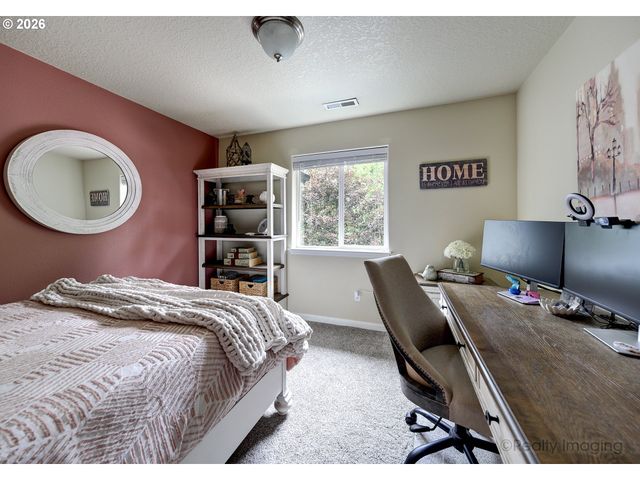 8139 Se 134TH Dr, Portland, OR 97236