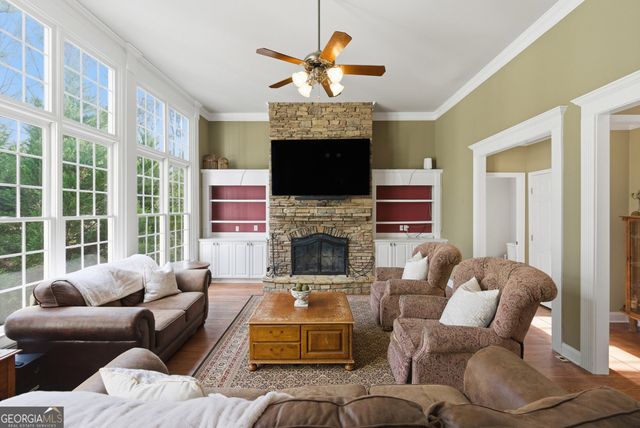 1354 Bridge Mill Avenue, Canton, GA 30114