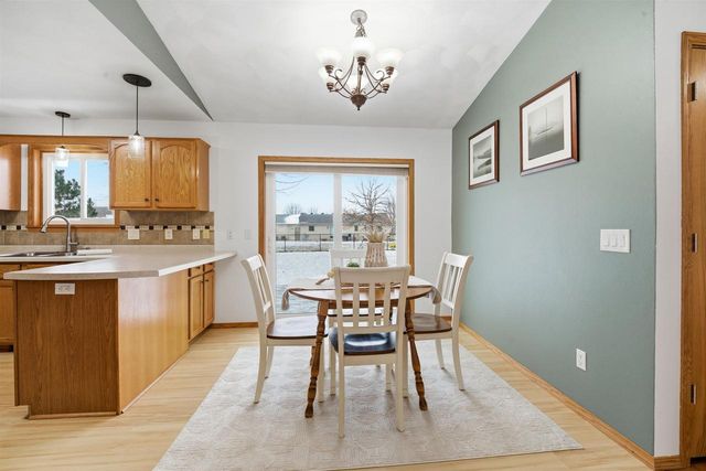 N9555 CHADBURY LANE, Appleton, WI 54915