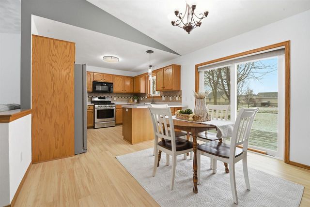 N9555 CHADBURY LANE, Appleton, WI 54915