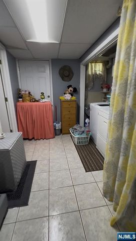 9 Guenther Place, Passaic, NJ 07055