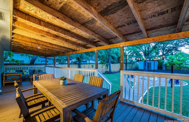 321 Saint Francis Ave, San Antonio, TX 78204