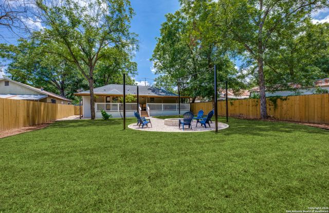 321 Saint Francis Ave, San Antonio, TX 78204