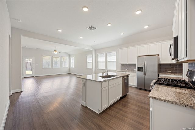 5935 Akin Run, San Antonio, TX 78261