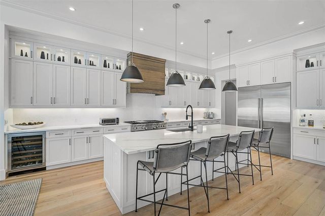 5058 WINDWARD AVENUE, Sarasota, FL 34242