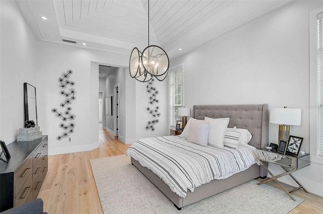 5058 WINDWARD AVENUE, Sarasota, FL 34242