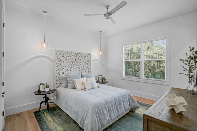 5058 WINDWARD AVENUE, Sarasota, FL 34242