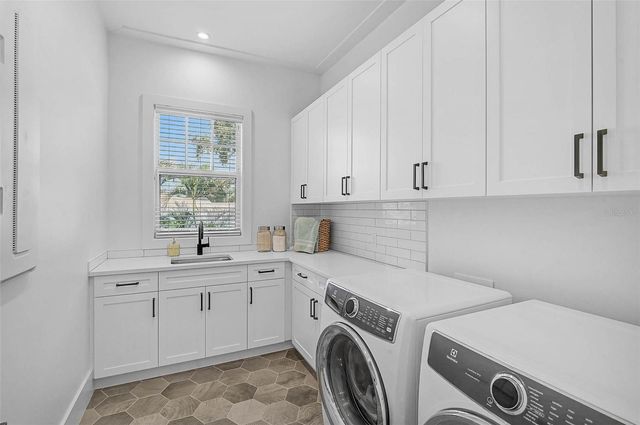 5058 WINDWARD AVENUE, Sarasota, FL 34242