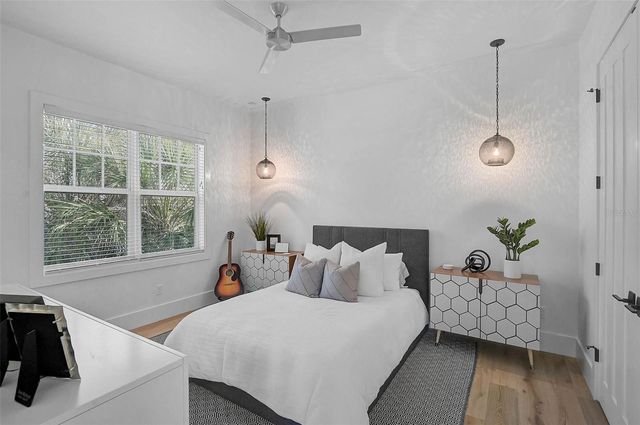 5058 WINDWARD AVENUE, Sarasota, FL 34242