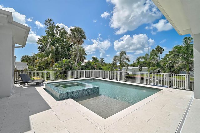 5058 WINDWARD AVENUE, Sarasota, FL 34242