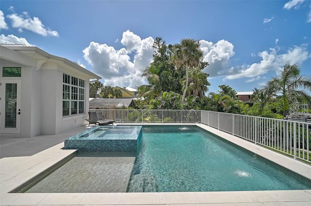 5058 WINDWARD AVENUE, Sarasota, FL 34242