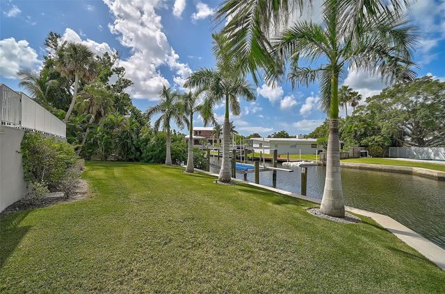 5058 WINDWARD AVENUE, Sarasota, FL 34242