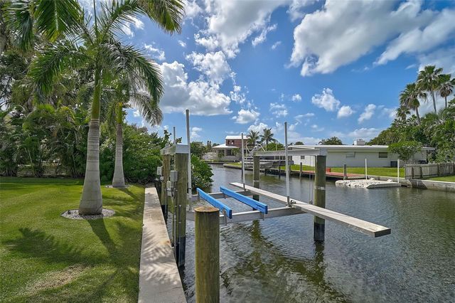 5058 WINDWARD AVENUE, Sarasota, FL 34242