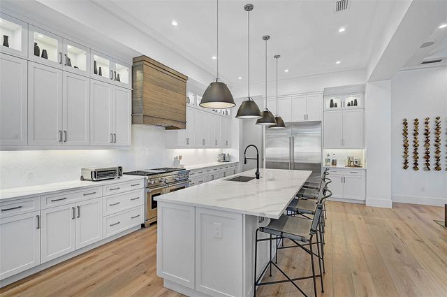 5058 WINDWARD AVENUE, Sarasota, FL 34242