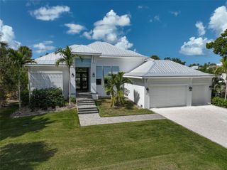 5058 WINDWARD AVENUE, Sarasota, FL 34242