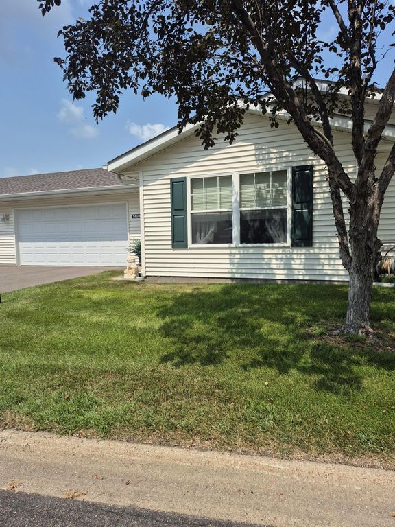 1404 Presidential Drive, Northfield, MN 55057 — exterior