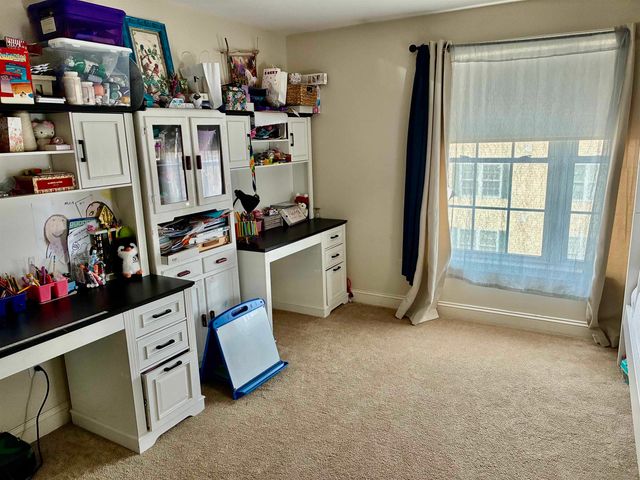 12 Vista Ridge Dr Unit 34, Londonderry, NH 03053