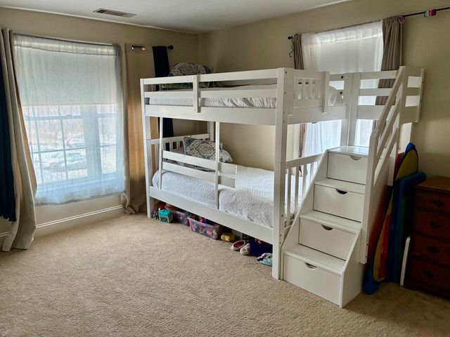 12 Vista Ridge Dr Unit 34, Londonderry, NH 03053