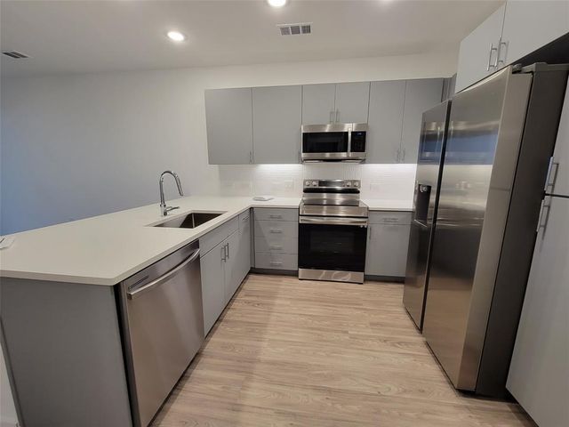 4801 Springdale RD 2211, Austin, TX 78723