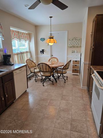 833 Westminster Court C, Manchester, NJ 08759