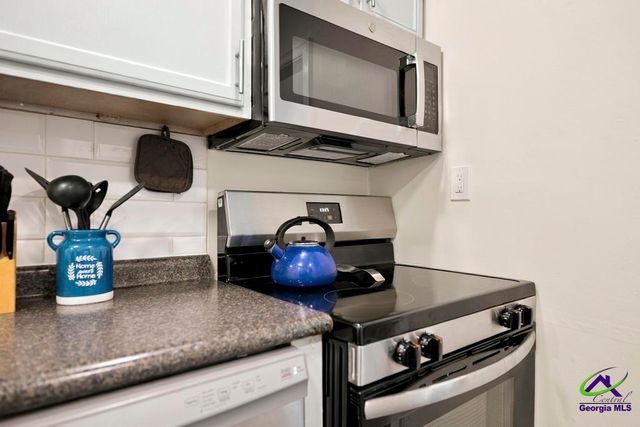 111 Benton, Warner Robins, GA 31088