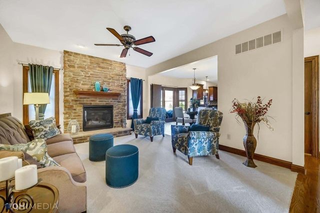 10406 Silver Maple Drive, St. John, IN 46373