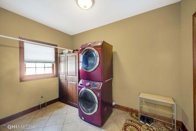 10406 Silver Maple Drive, St. John, IN 46373