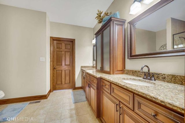 10406 Silver Maple Drive, St. John, IN 46373