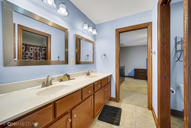 10406 Silver Maple Drive, St. John, IN 46373