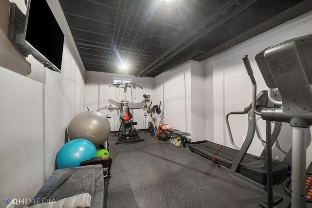 10406 Silver Maple Drive, St. John, IN 46373