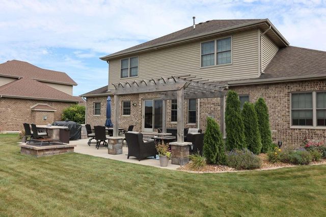 10406 Silver Maple Drive, St. John, IN 46373