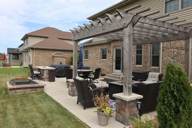 10406 Silver Maple Drive, St. John, IN 46373