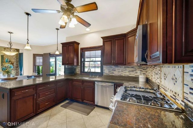 10406 Silver Maple Drive, St. John, IN 46373