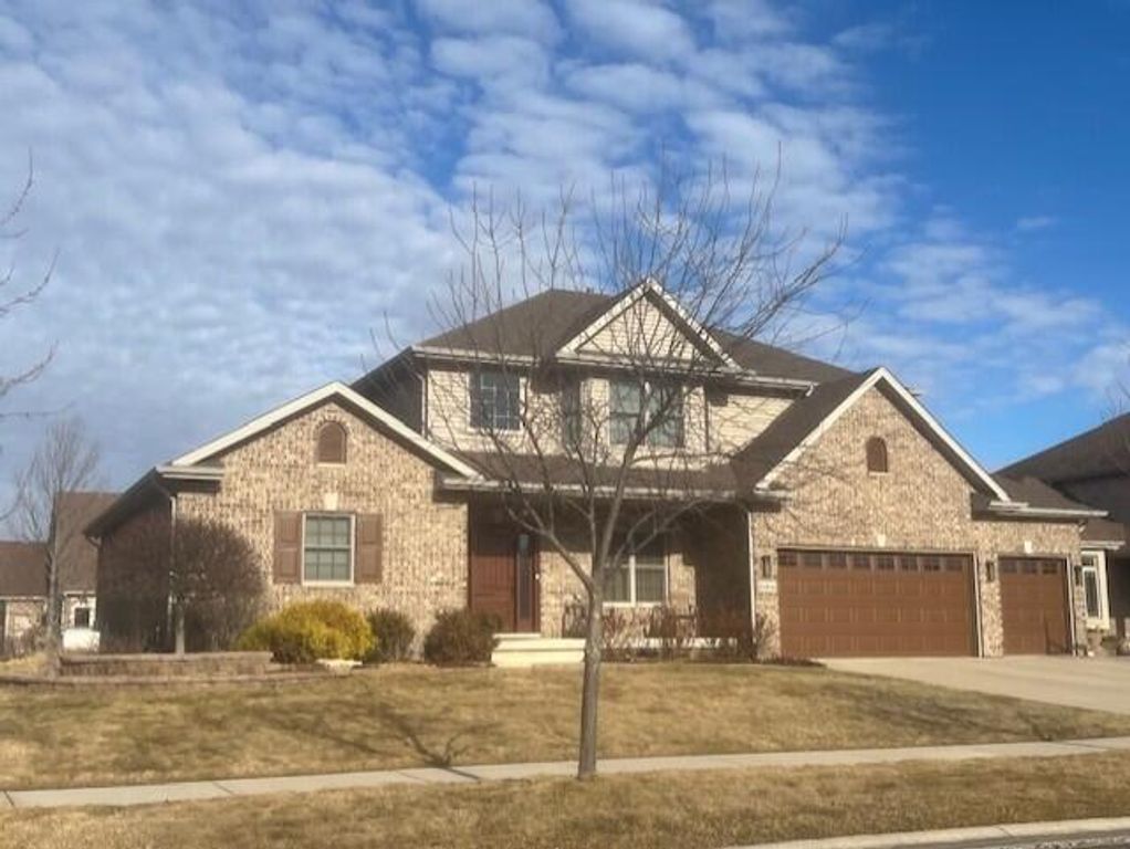 10406 Silver Maple Drive, St. John, IN 46373