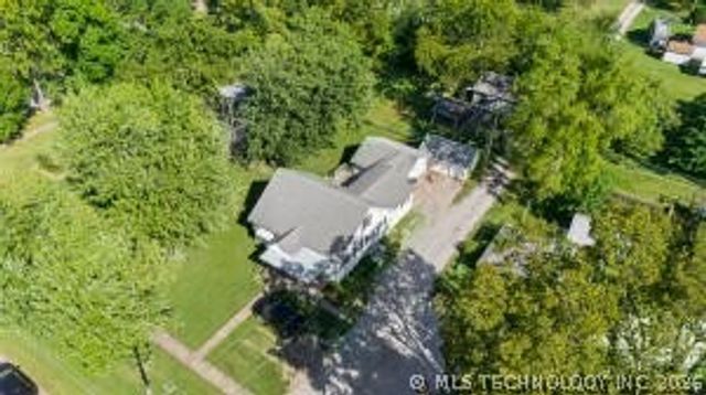 320 W Tahlequah, Vinita, OK 74301