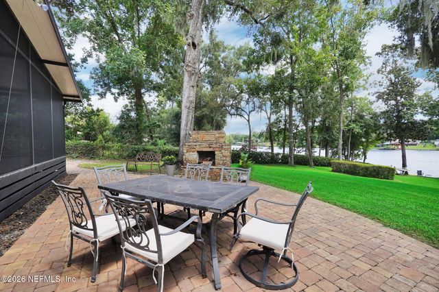 831 ARTHUR MOORE Drive, Green Cove Springs, FL 32043