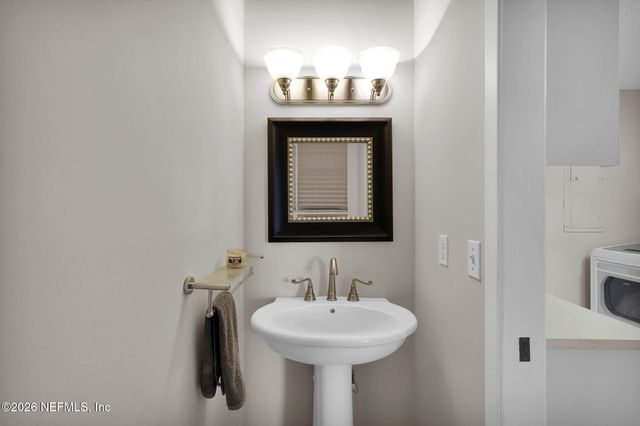 831 ARTHUR MOORE Drive, Green Cove Springs, FL 32043