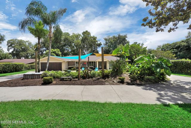 831 ARTHUR MOORE Drive, Green Cove Springs, FL 32043