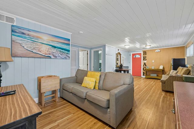 215 N 28th Ave. N, North Myrtle Beach, SC 29582