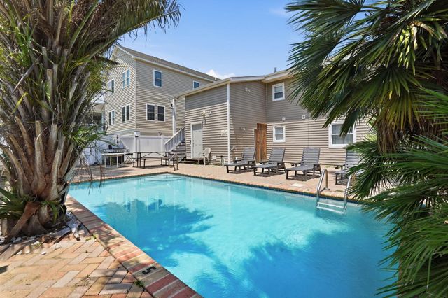 215 N 28th Ave. N, North Myrtle Beach, SC 29582