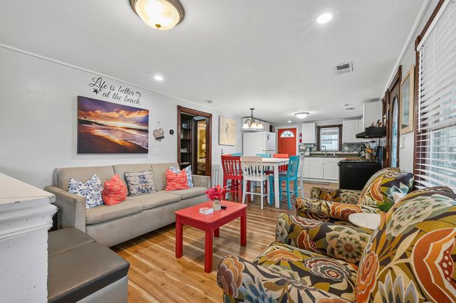 215 N 28th Ave. N, North Myrtle Beach, SC 29582