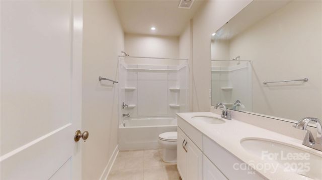 9645 Munsing Drive, Charlotte, NC 28269