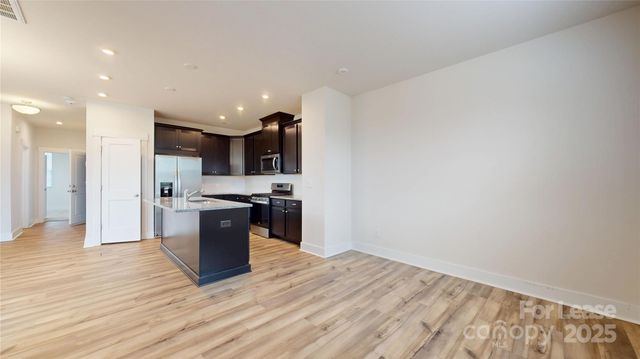 9645 Munsing Drive, Charlotte, NC 28269