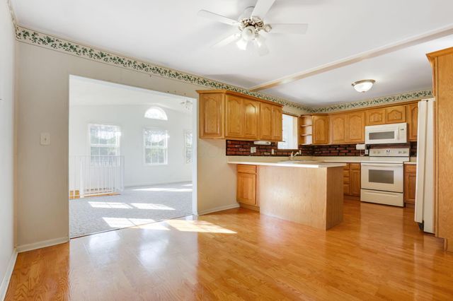 6298 Fallsburg Road NE, Newark, OH 43055