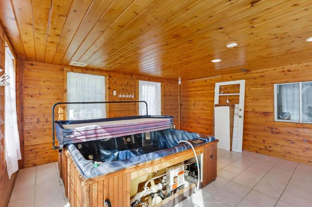 6298 Fallsburg Road NE, Newark, OH 43055